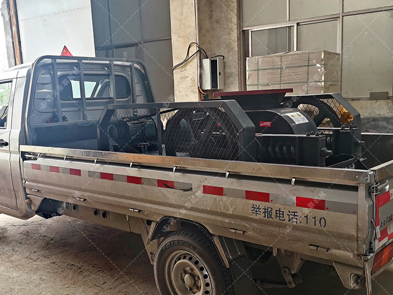 雙齒輥破碎機性能特點有哪些？是怎么破碎物料的？