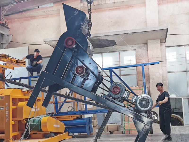 46小型雙級粉碎機(jī)發(fā)貨圖片_發(fā)往甘肅慶陽_破碎煤