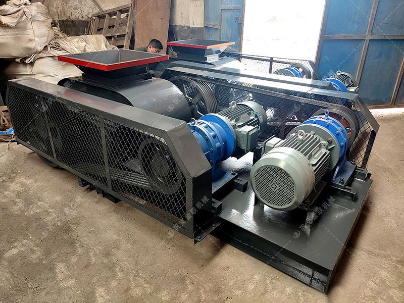 2PG400x400小型對輥破碎機發(fā)貨圖片_發(fā)往廣西雨林_破碎沙子 2PG400x400小型對輥破碎機發(fā)貨圖片_發(fā)往廣西雨林_破碎沙子