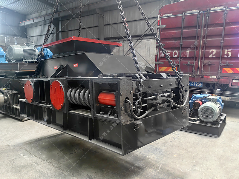 2PG800X600對輥破碎機發(fā)貨圖片_發(fā)往廣西三江_鵝卵石制砂 2PG800X600對輥破碎機發(fā)貨圖片_發(fā)往廣西三江_鵝卵石制砂