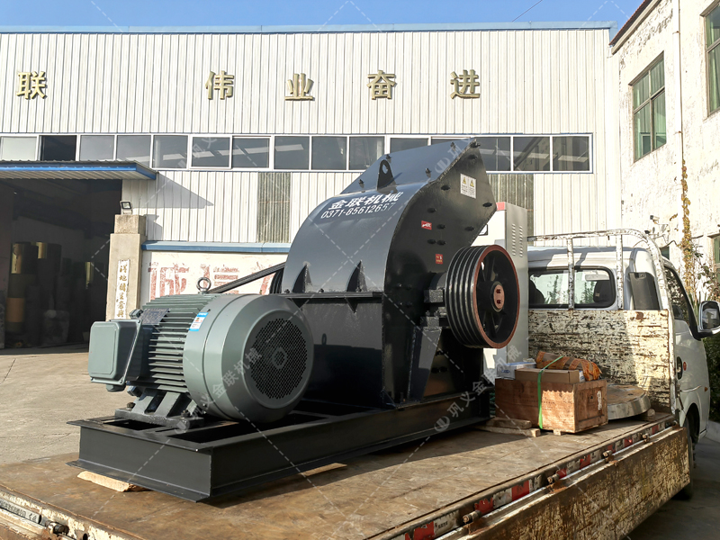 錘式破碎機和對輥破碎機區(qū)別在哪？如何進行選擇？