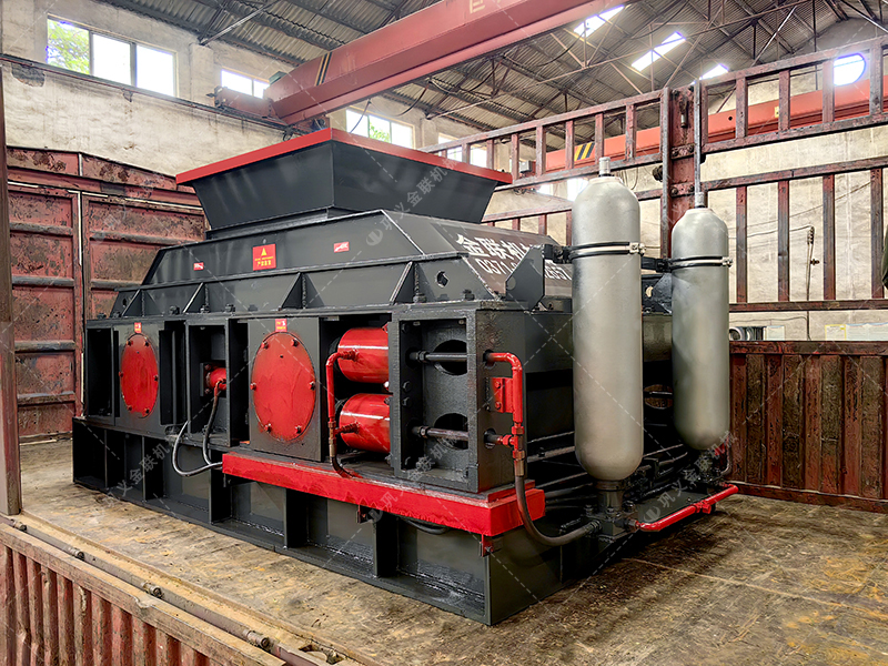 大型液壓對(duì)輥制砂機(jī)規(guī)格型號(hào)及技術(shù)參數(shù)簡(jiǎn)介 大型液壓對(duì)輥制砂機(jī)規(guī)格型號(hào)及技術(shù)參數(shù)簡(jiǎn)介