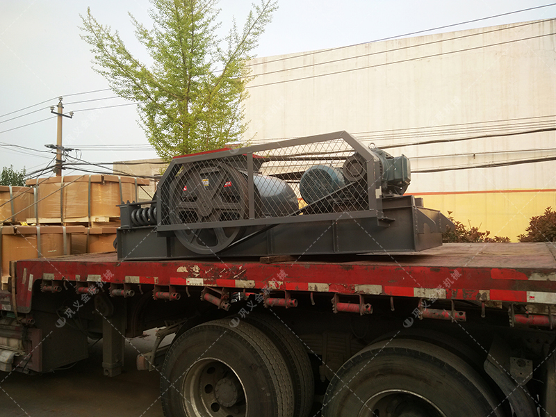 深度解析雙齒輥破碎機(jī)的工作原理與結(jié)構(gòu)特點