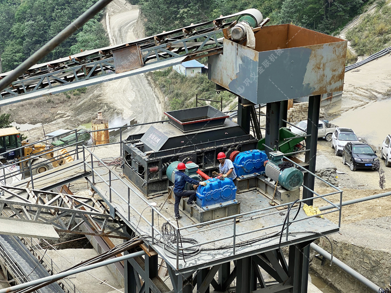 傳統(tǒng)破碎生產(chǎn)線為何要加裝對輥破碎機作為終破設備？